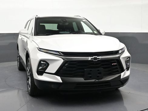 Certified 2023 Chevrolet Blazer RS w/ Driver Confidence II Package AWD/4WD image 7