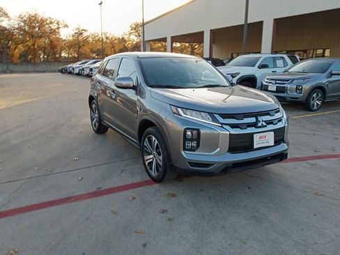 Used 2025 Mitsubishi Outlander Sport SE image 6