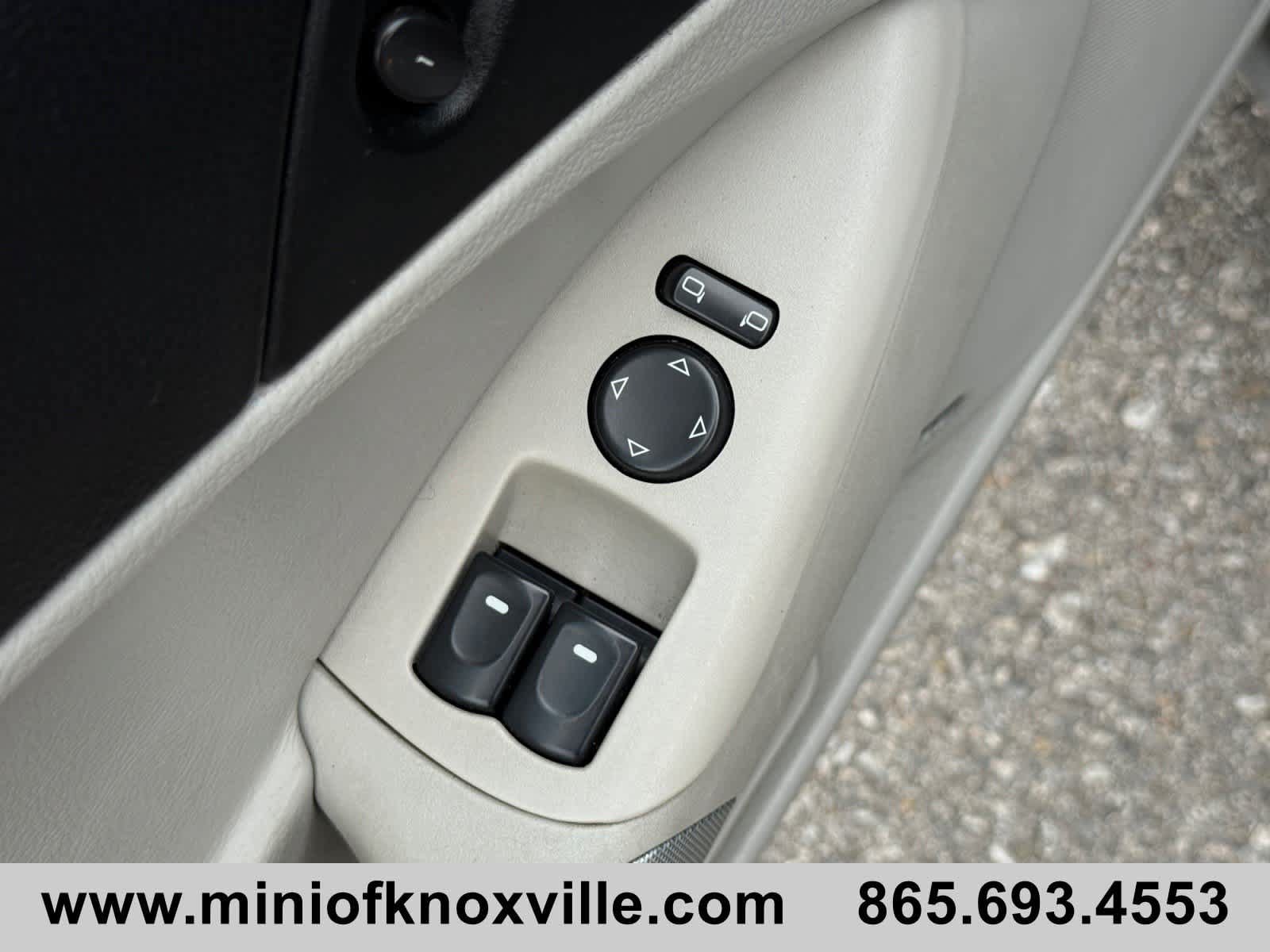 Used 2007 Chevrolet Corvette Convertible w/ Preferred Equipment Group RWD image 16