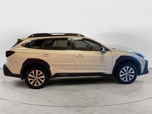 Used 2024 Subaru Outback AWD/4WD image 7