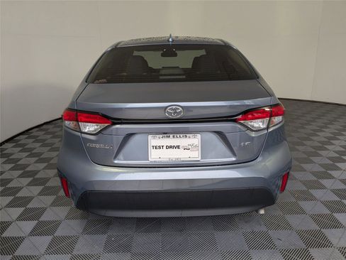 Used 2024 Toyota Corolla LE w/ LE Convenience Package image 6