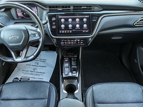 Used 2022 Chevrolet Bolt EUV Premier w/ Sun & Sound Package image 13