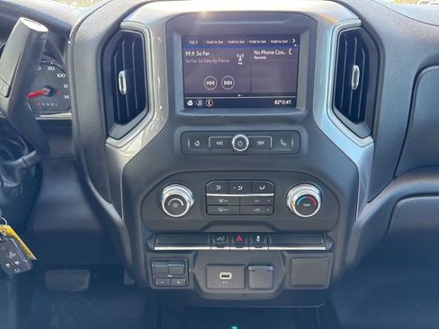 Used 2020 GMC Sierra 2500 4x4 Crew Cab w/ Convenience Package image 19