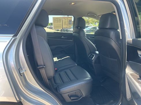 Used 2017 Kia Sorento EX AWD/4WD image 15