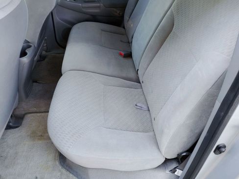 Used 2011 Toyota Tacoma PreRunner image 11