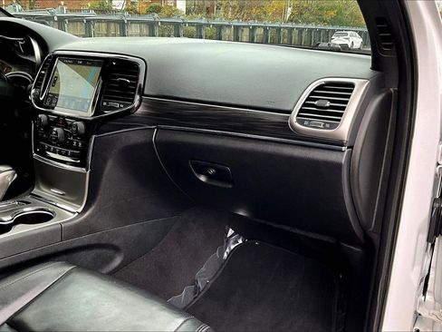 Used 2022 Jeep Grand Cherokee Limited AWD/4WD image 15