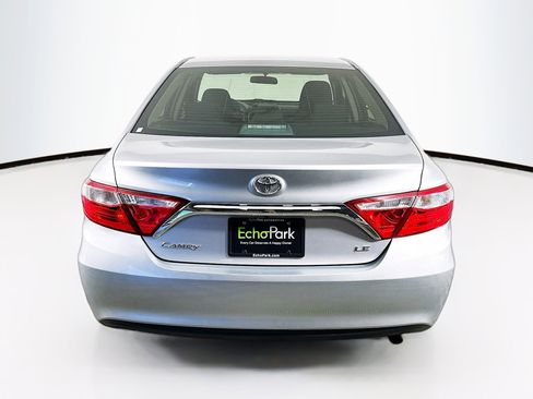 Used 2017 Toyota Camry LE image 7