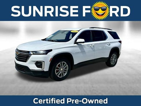 Used 2022 Chevrolet Traverse LT FWD image 1