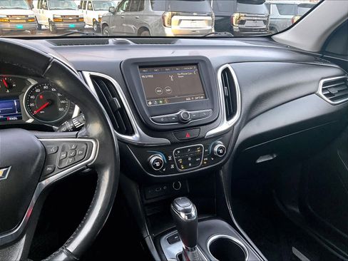 Used 2019 Chevrolet Equinox LT image 17