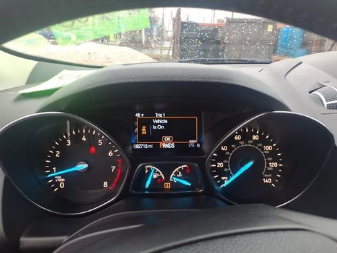 Used 2019 Ford Escape SEL image 17