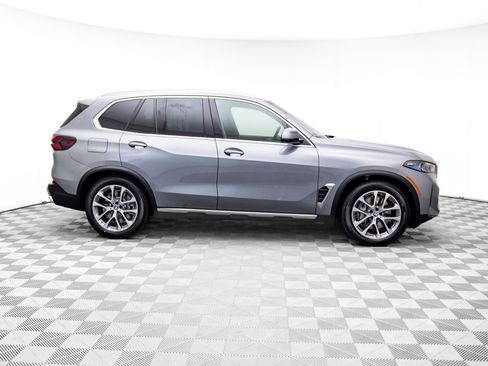 New 2026 BMW X5 xDrive50e image 7
