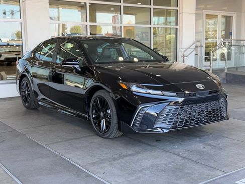 Certified 2026 Toyota Camry SE FWD image 8