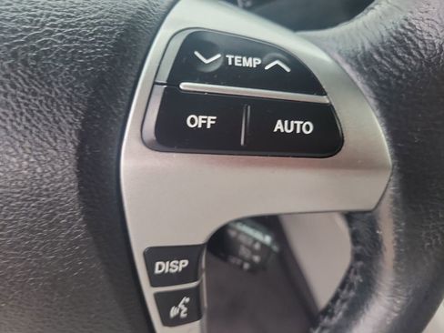 Used 2013 Toyota Highlander Limited image 27