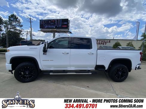 Used 2020 Chevrolet Silverado 2500 High Country w/ Technology Package AWD/4WD image 39