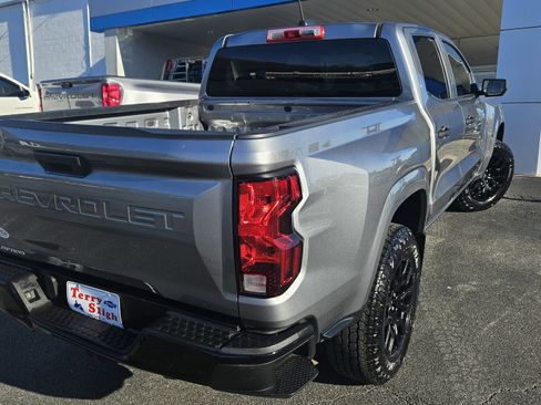 Used 2023 Chevrolet Colorado W/T image 8