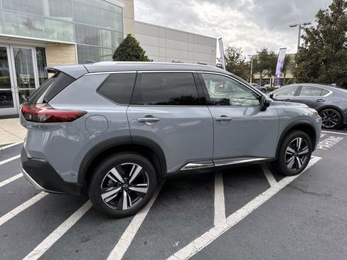 Used 2023 Nissan Rogue Platinum w/ Platinum Premium Package image 2