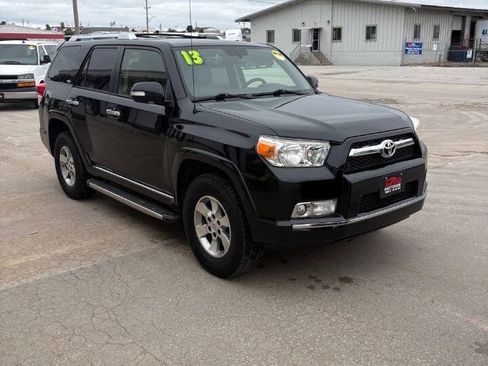 Used 2013 Toyota 4Runner SR5 w/ Premium Pkg w/3rd Row Seat AWD/4WD image 1