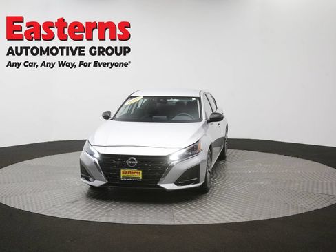 Used 2024 Nissan Altima 2.5 SV FWD image 52