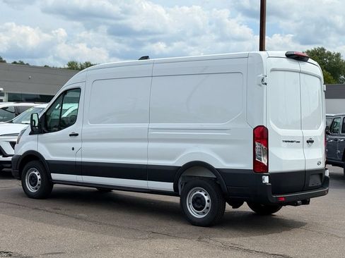 New 2026 Ford Transit 250 148 Medium Roof w/ Load Area Protection Package RWD image 31