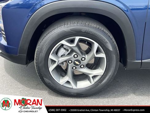 Certified 2024 Chevrolet Trax LT FWD image 10