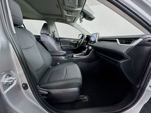 Used 2025 Toyota RAV4 XLE w/ Convenience Package image 41
