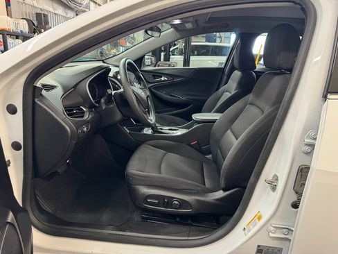 Used 2023 Chevrolet Malibu LT FWD image 16