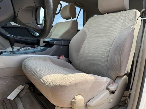 Used 2005 Toyota 4Runner SR5 image 10