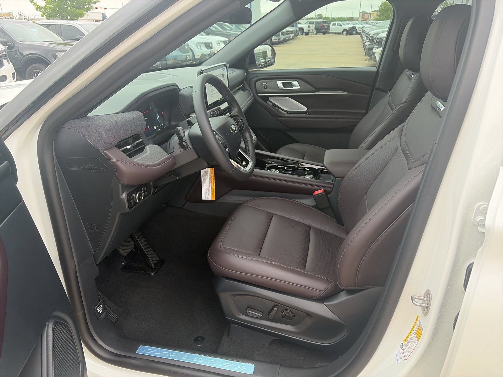Certified 2026 Ford Explorer Platinum RWD image 11