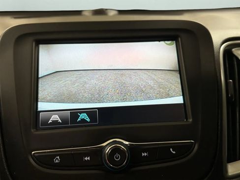 Used 2017 Chevrolet Malibu LS w/ LPO, Convenience Package 1 FWD image 13