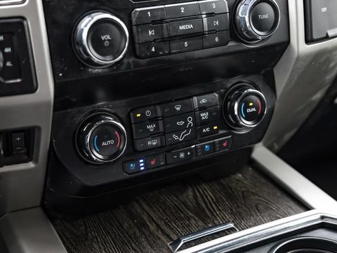 Used 2021 Ford F350 Lariat w/ Lariat Ultimate Package AWD/4WD image 25