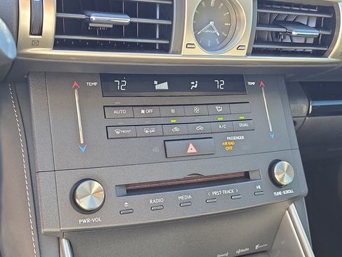 Used 2015 Lexus IS 250 image 25