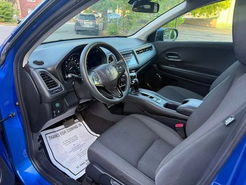 Used 2021 Honda HR-V EX image 11