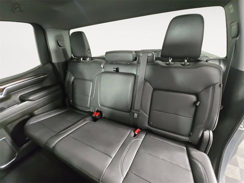 Certified 2024 GMC Sierra 1500 SLT image 13