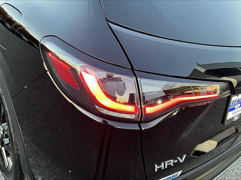 Used 2023 Honda HR-V Sport image 25