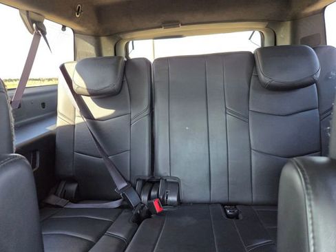 Used 2017 Cadillac Escalade ESV Platinum AWD/4WD image 63