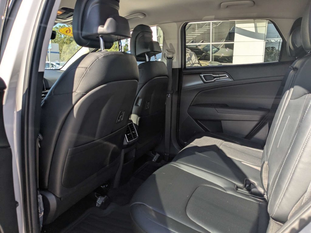 Used 2026 Kia Sportage EX FWD image 15