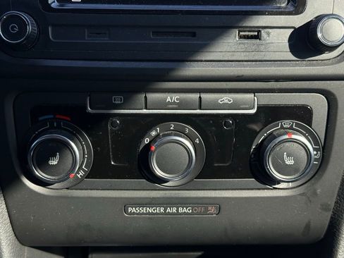 Used 2013 Volkswagen Golf TDI image 5