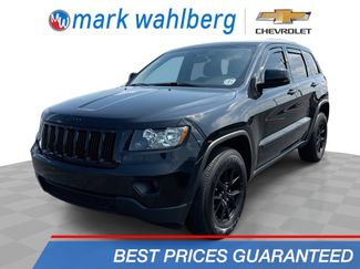 Used 2012 Jeep Grand Cherokee Laredo w/ Laredo E Group AWD/4WD video 1