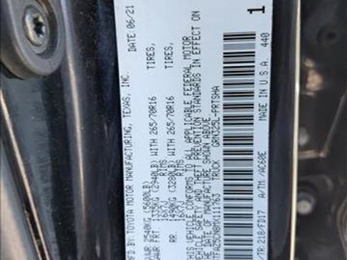 Used 2021 Toyota Tacoma TRD Off-Road w/ Technology Package RWD image 30