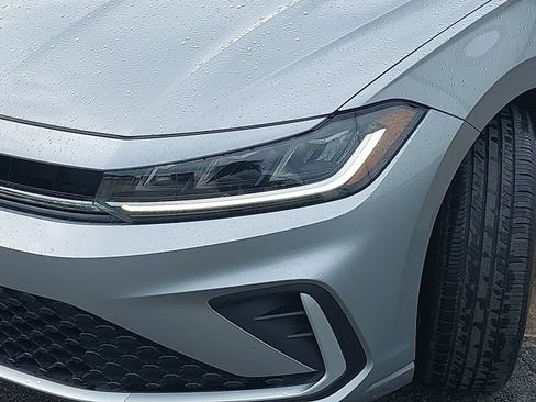 Certified 2025 Volkswagen Jetta S FWD image 27