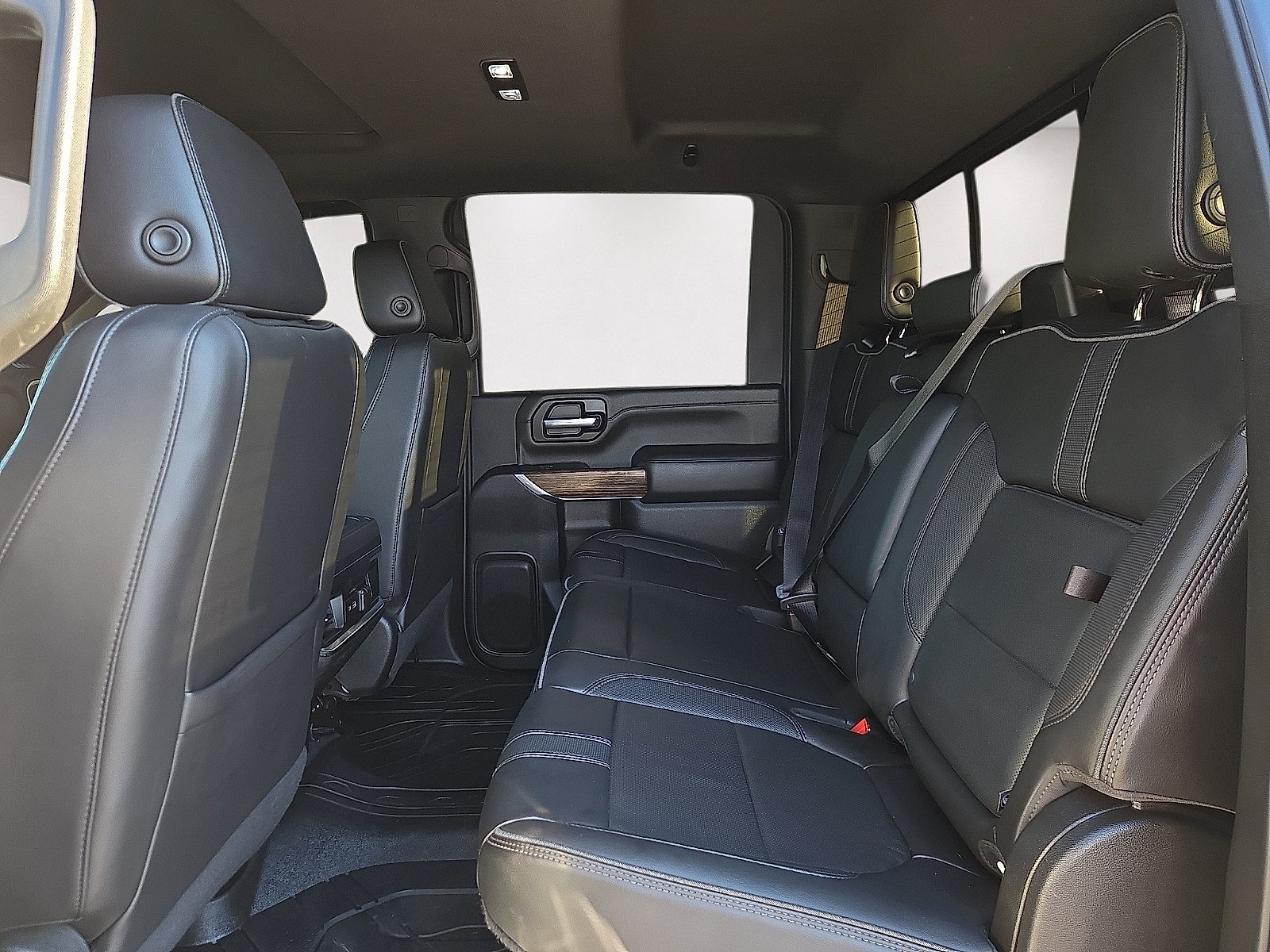 Used 2022 Chevrolet Silverado 3500 High Country AWD/4WD image 9
