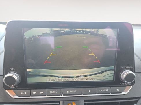 Used 2024 Nissan Altima 2.5 SV image 23