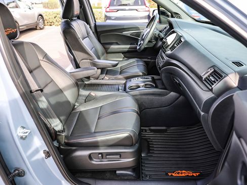 Certified 2023 Honda Passport TrailSport image 7