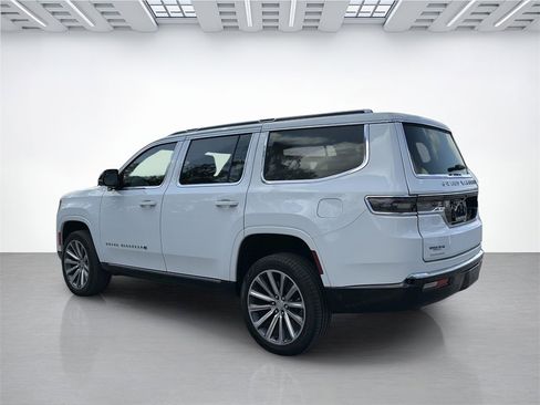New 2023 Jeep Grand Wagoneer 4WD w/ Flexible Seating Group image 5