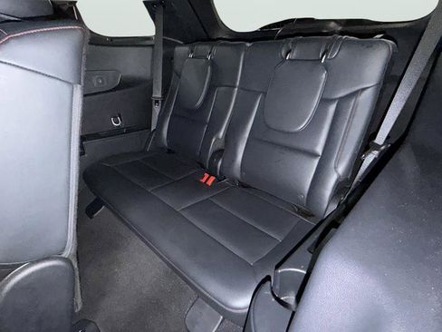 Used 2025 Ford Explorer ST-Line w/ ST-Line Street Pack image 33