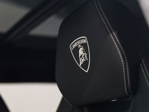 Used 2023 Lamborghini Urus S AWD/4WD image 9