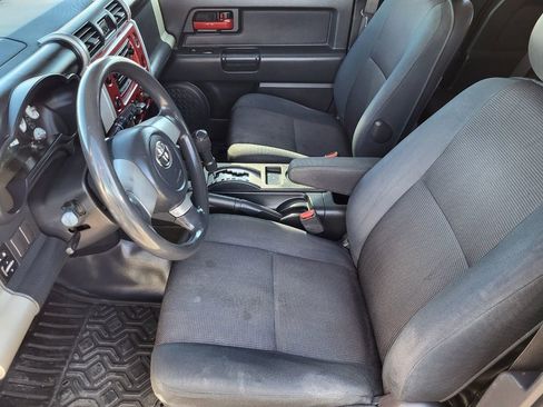 Used 2007 Toyota FJ Cruiser 4WD image 15