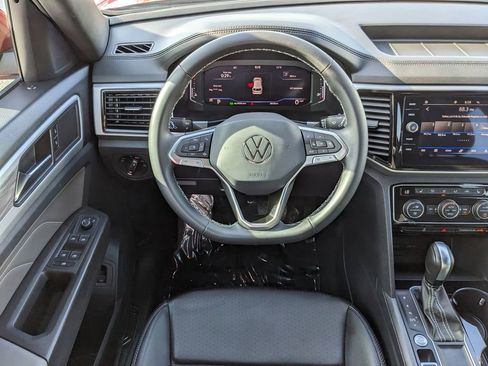 Used 2023 Volkswagen Atlas Cross Sport SE image 13