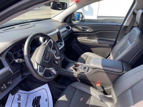 Used 2022 GMC Acadia SLT w/ LPO, Floor Liner Package image 6