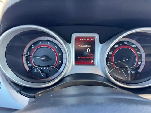 Used 2018 Dodge Journey SXT w/ Blacktop Package image 13